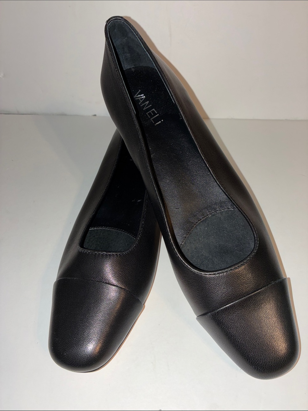 Vaneli, Women’s 9.5 N, Black Leather Dress Shoes